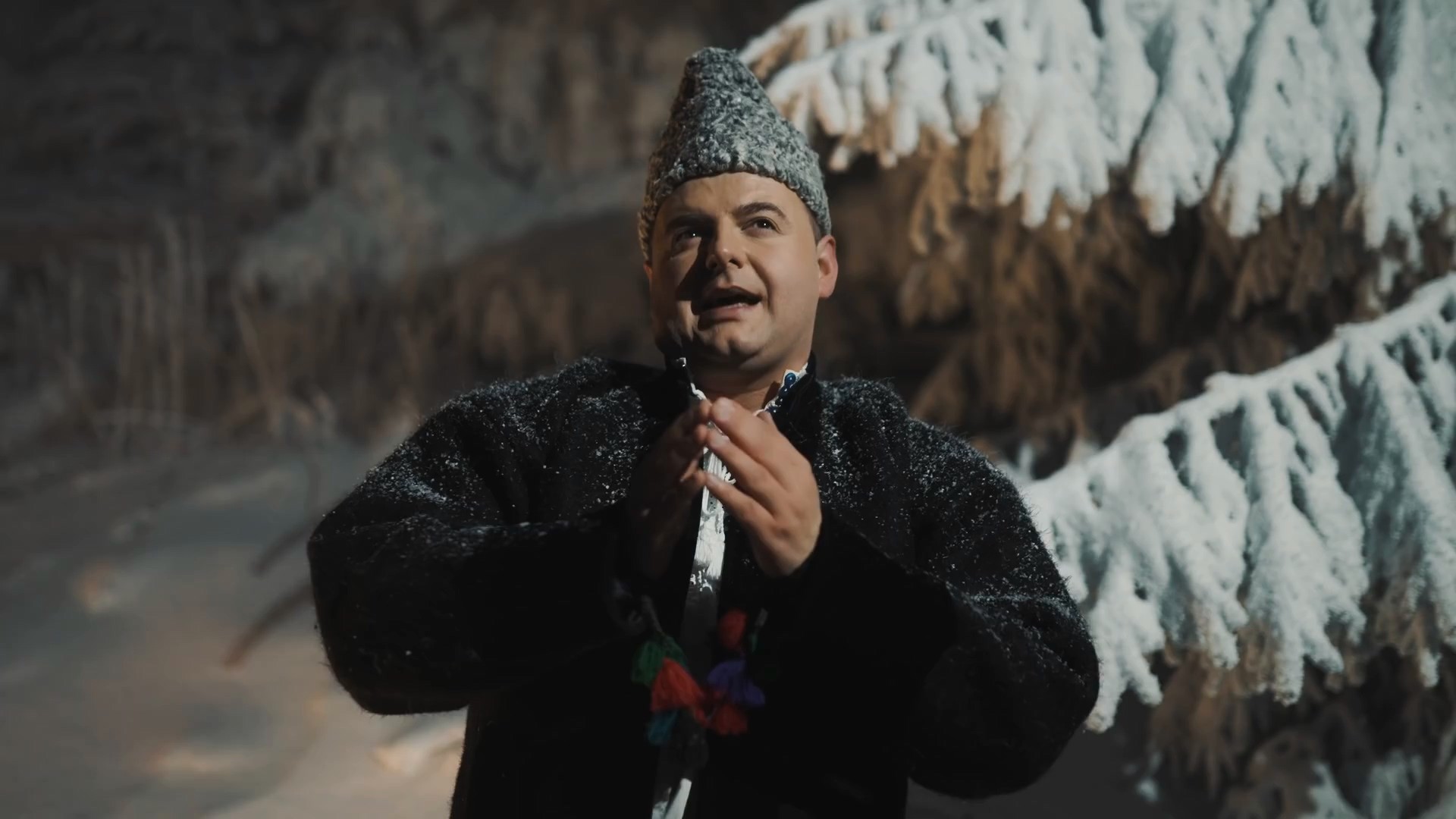 Alexandru Pop - Saltă inimă creștină - Colindă de Crăciun - Versuri