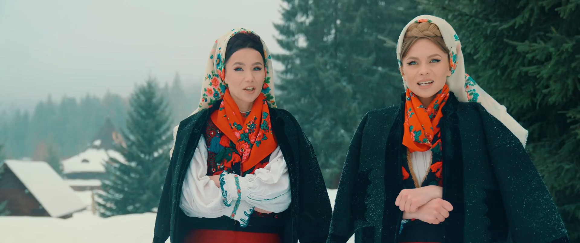 Cât or fi colindători - Suzana și Daciana Vlad - Versuri