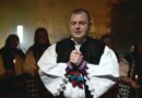 Alexandru Pop – Jeliți, creștini! Versuri