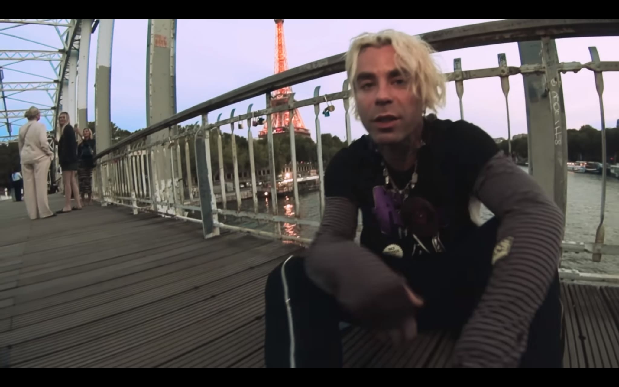 MOD SUN – Strangers Lyrics