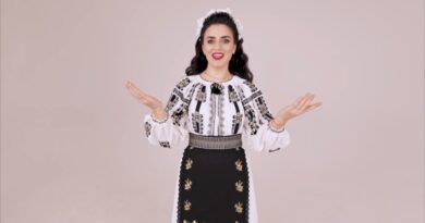 Mihaela Tabură și Orchestra Lăutarii - RUGĂCIUNEA MAMEI MELE Versuri