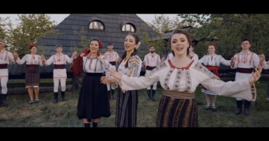 Fetele din Botoșani - S-aveți ani cu bucurie Versuri